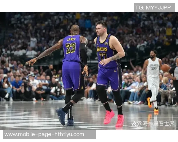 詹姆斯强调防守重要性期待东契奇与里夫斯带队冲击赛季荣誉